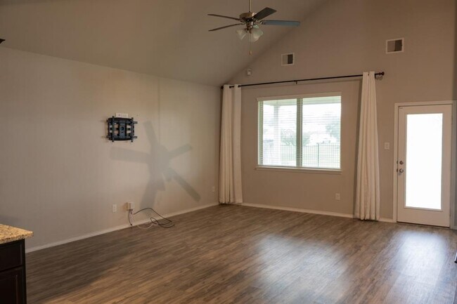 Building Photo - 7831 London Tower Ln