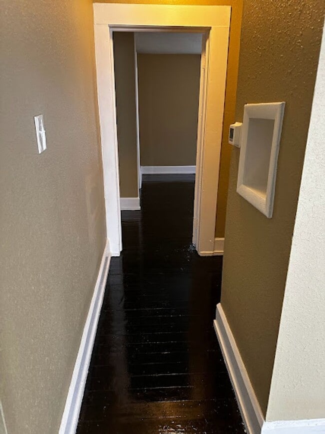 Building Photo - MOVE IN SPECIAL!! FIRST MONTH FREE!