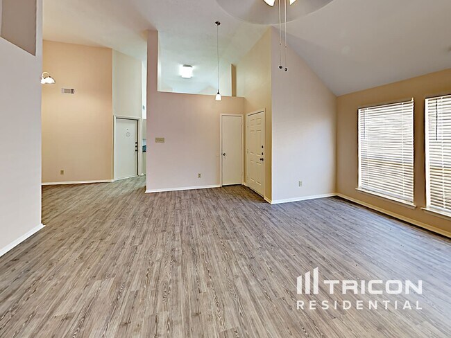 Building Photo - 13314 Chaston Dr