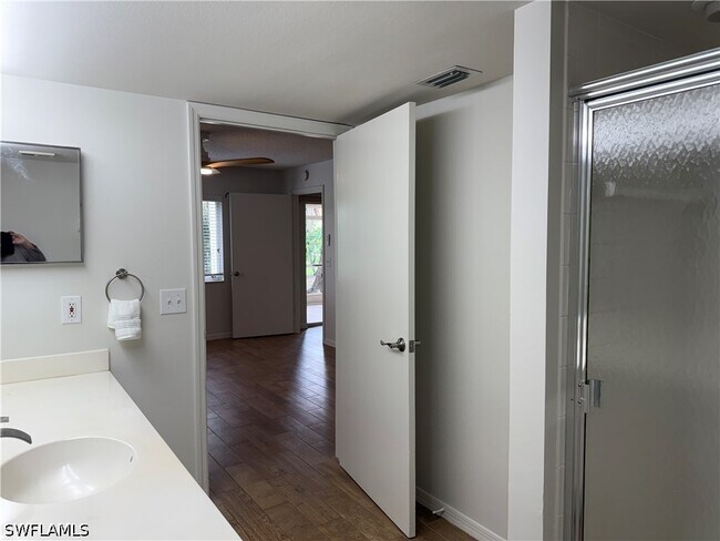 Building Photo - 7750 Jewel Ln