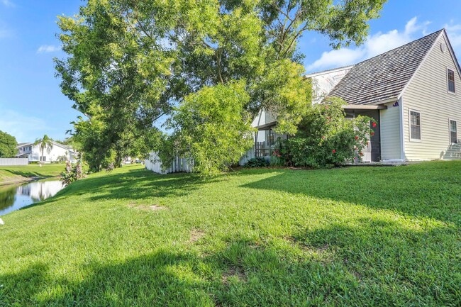 Building Photo - 2820 Black Pine Ct