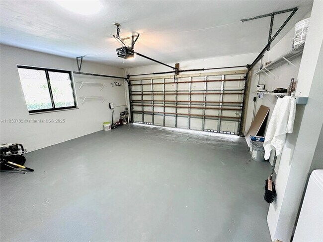 Building Photo - 201 SW 40th Ave