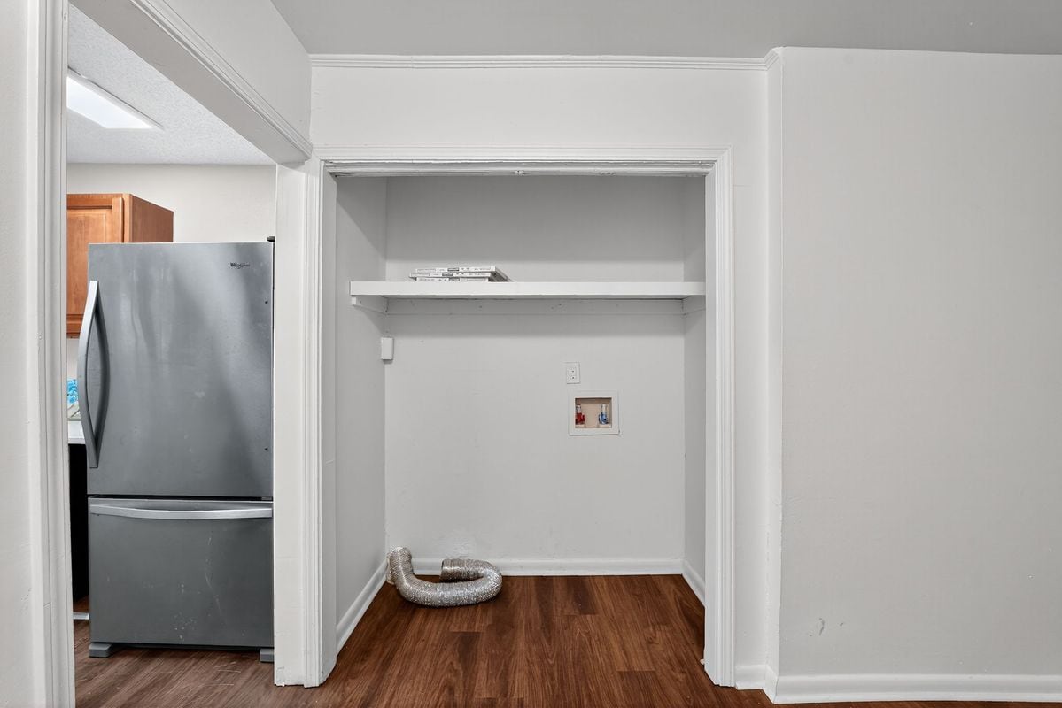 Building Photo - 2516 Peachwood Cir NE