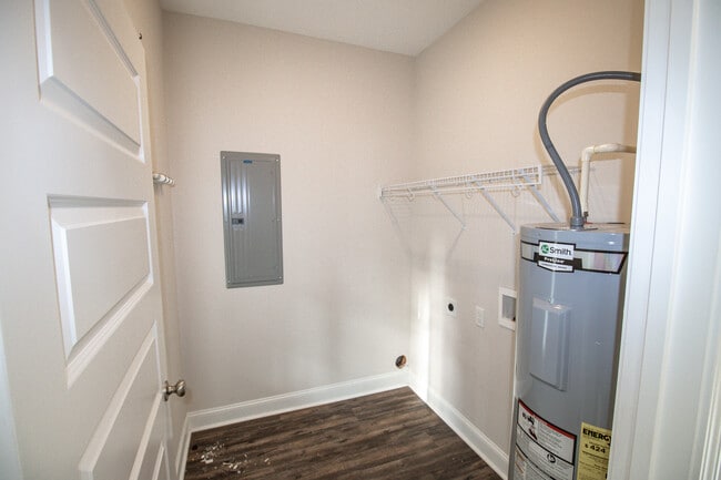 Building Photo - 603 N Kevin Ct