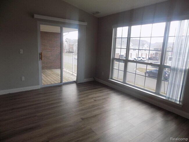 Building Photo - 16327 Chatham Dr