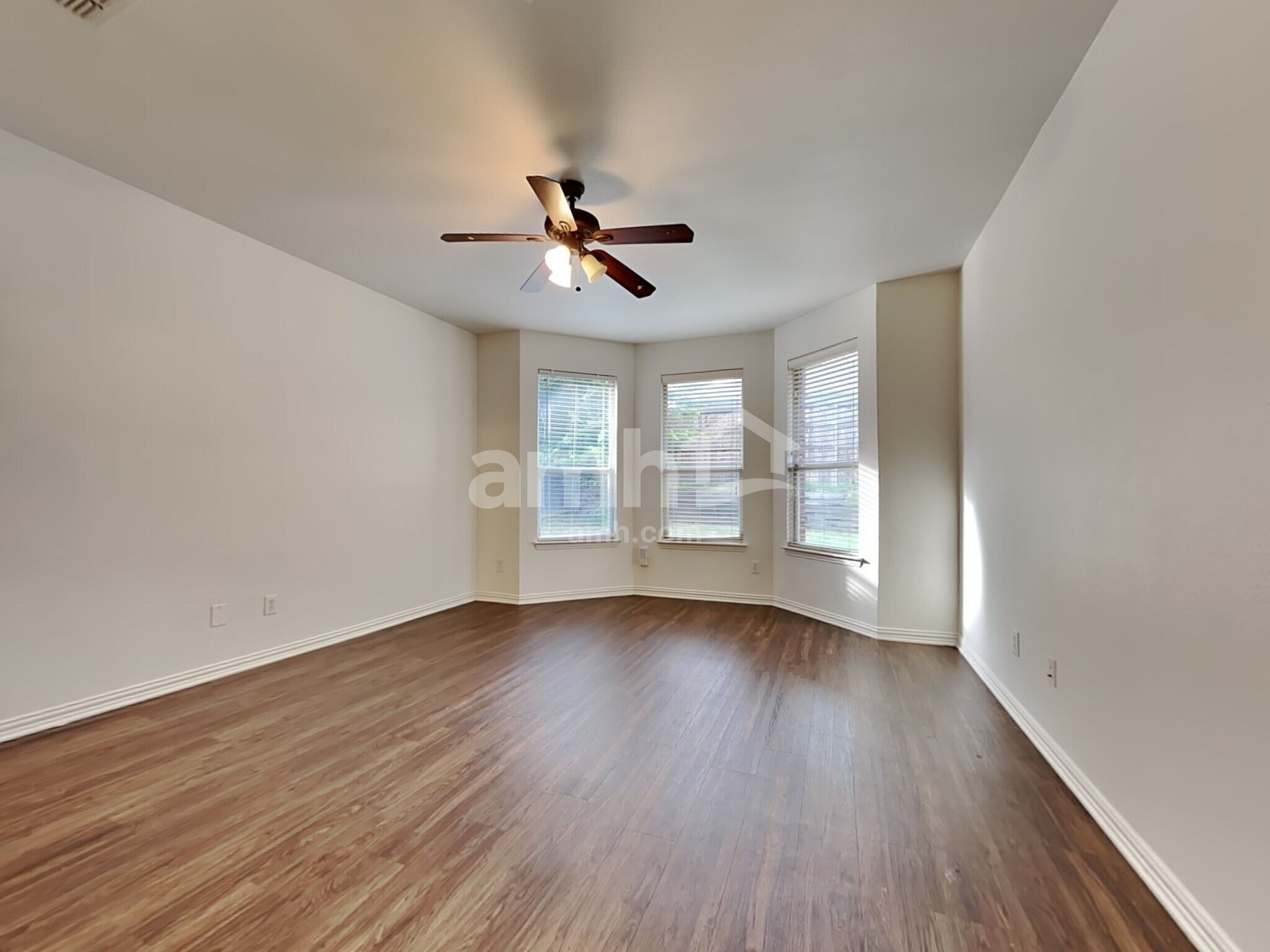 Building Photo - 8752 Lariat Cir