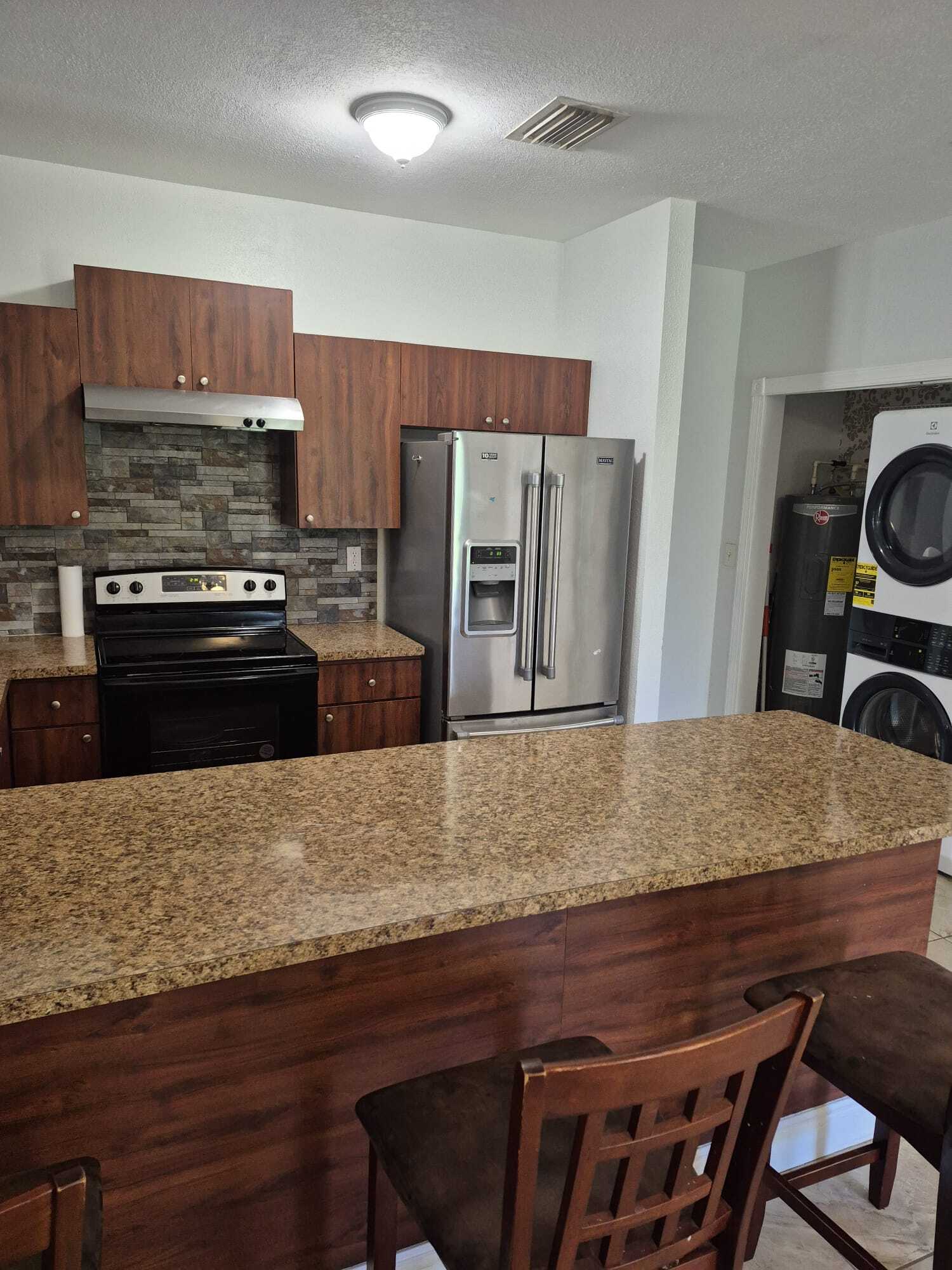 Building Photo - 448 NW 4th Ave