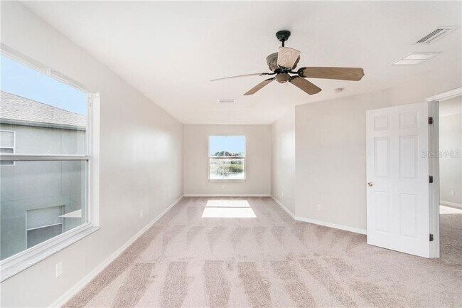 Building Photo - 11161 Creek Haven Dr