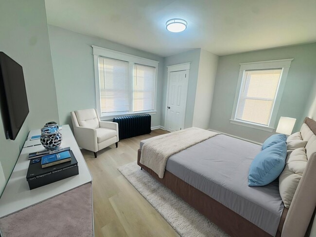 Building Photo - Rehabbed 3bd/1.5bth House with Backyard!! SECTION 8 ONLY!!