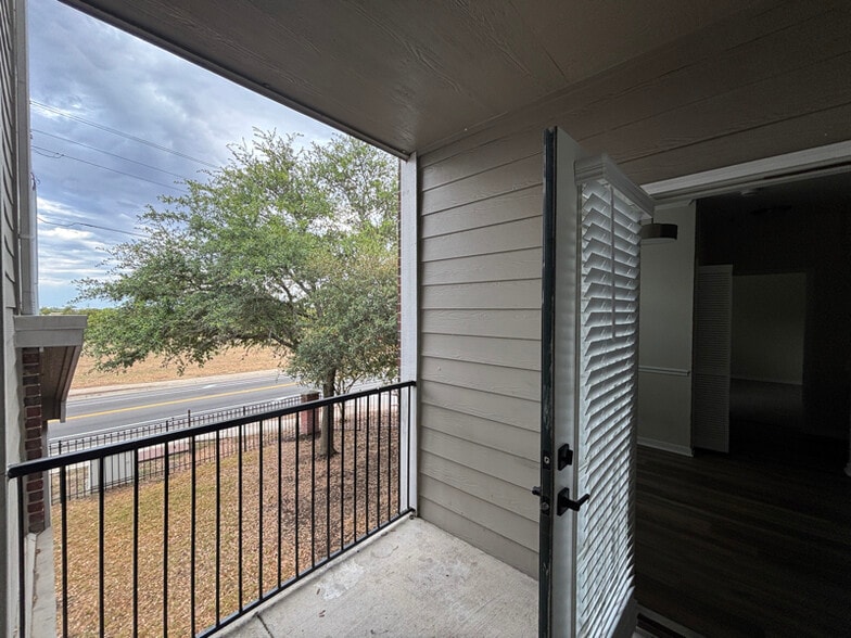 Building Photo - 250 S Stagecoach Trail