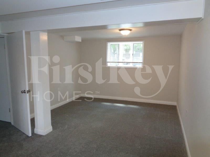 Building Photo - 451 E Mulberry Ct