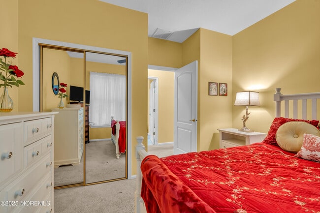 Building Photo - 138 Greenlawns Dr