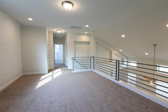 Building Photo - 432 Arrowhead Vine St