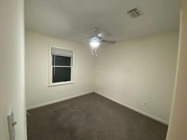 Building Photo - Three bedroom, 2.5 bath townhome, with mas...