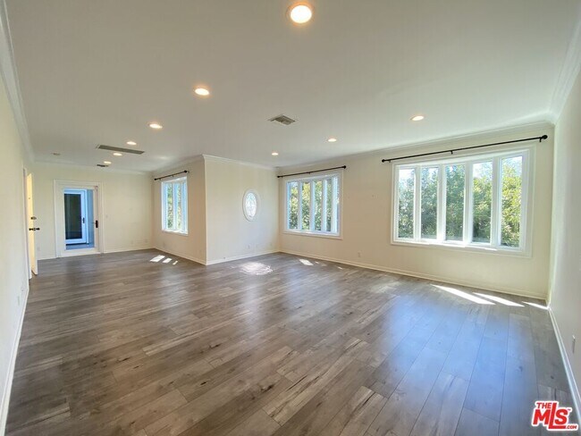 Building Photo - 13431 Java Dr