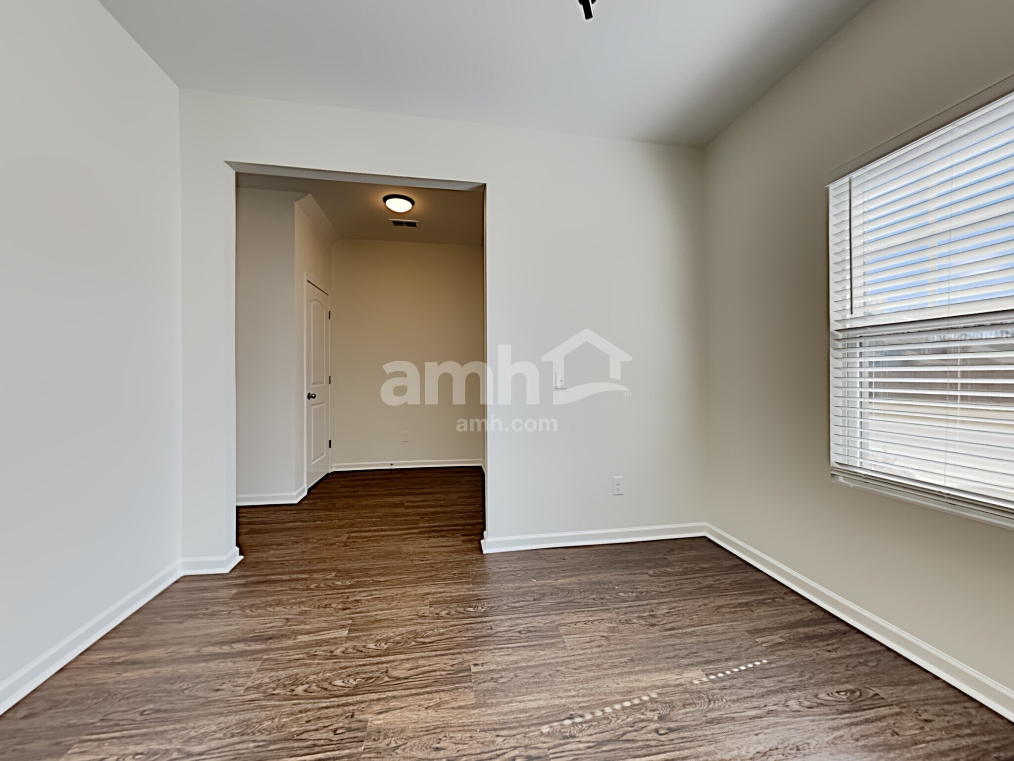 Building Photo - 355 Dunlin Dr