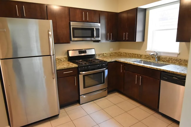 Building Photo - 3045 Emerson St