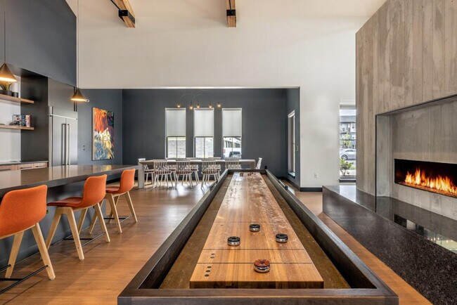 Building Photo - 3495 SE Reed Dr