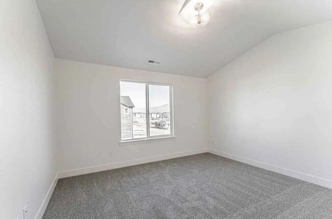 Building Photo - 3770 970 N