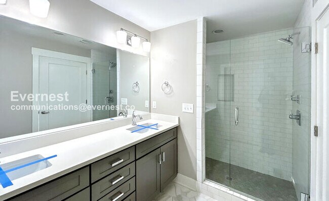 Building Photo - 220 Croleywood Ln