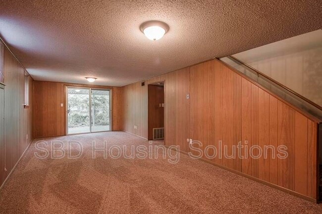 Building Photo - 8017 E 87th St