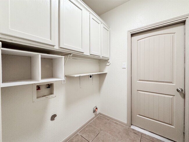 Building Photo - 20319 Little Wing Dr