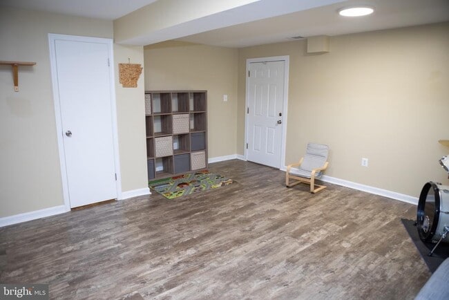 Building Photo - 6658 Seagull Ct