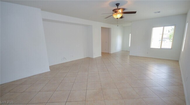 Building Photo - 4077 Beisner St