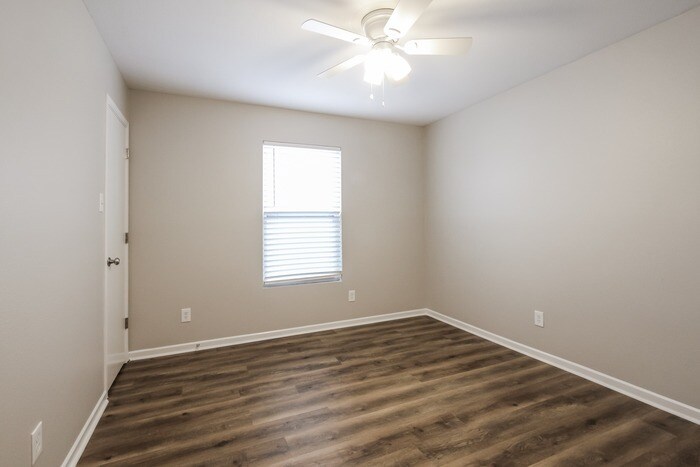 Building Photo - 547 Reed Ct