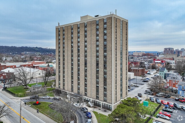 Building Photo - The Golden Tower