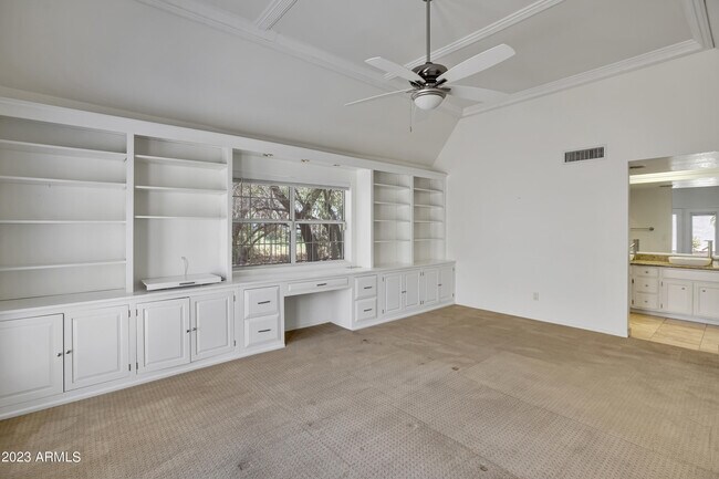 Building Photo - 6305 N 30th Ct