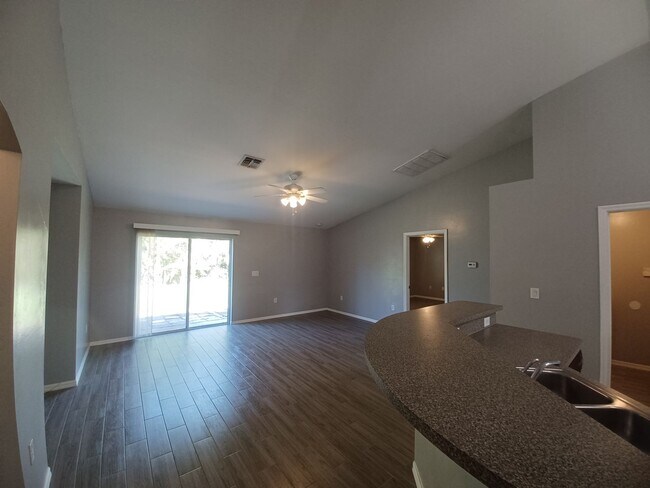 Building Photo - 2720 Soaring Hawk Dr