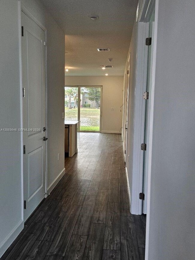 Building Photo - 5859 Shining Sea Ct