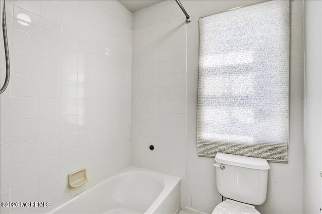 Building Photo - 3 Vancleve Rd