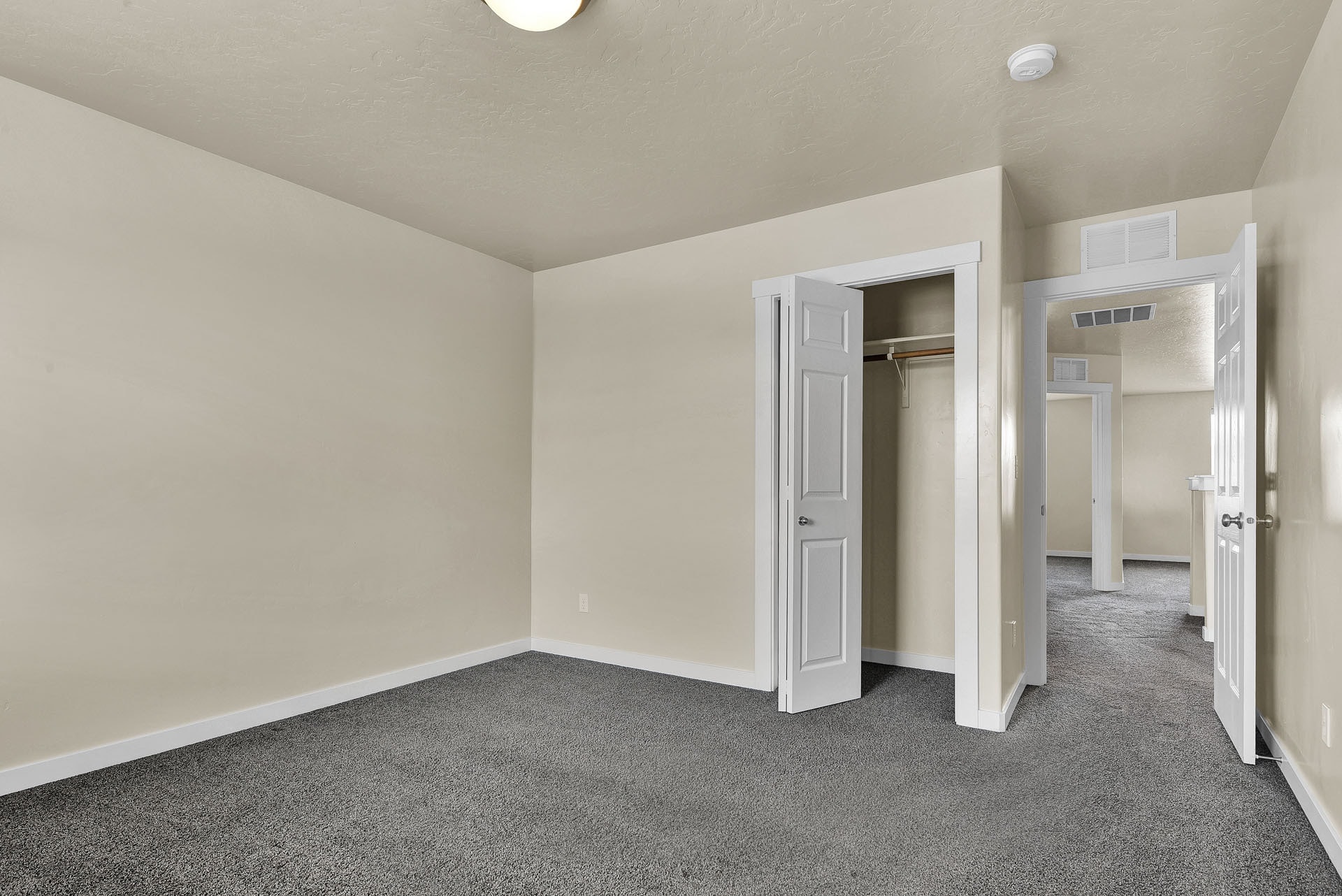 Building Photo - 1633 Placerville St