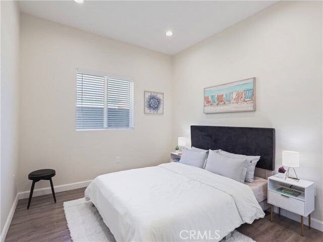 Building Photo - 15803 Chatsworth St