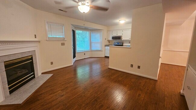 Building Photo - 3210 Gateway Cir