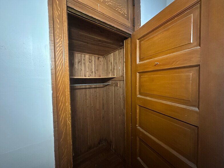 Building Photo - 2668 Nebraska Ave