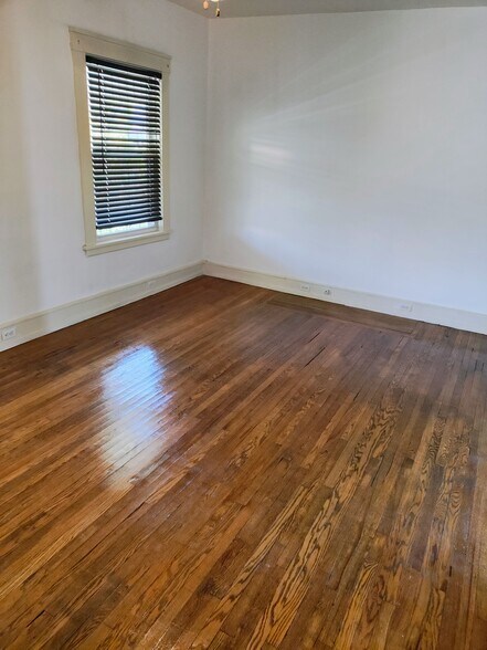 Building Photo - 764 Amherst St