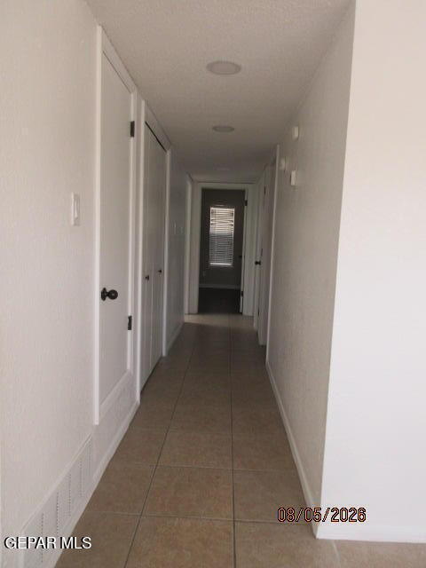 Building Photo - 665 La Chapa Ave