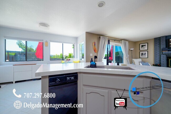 Building Photo - Gorgeous Glen Cove Property Available Soon!