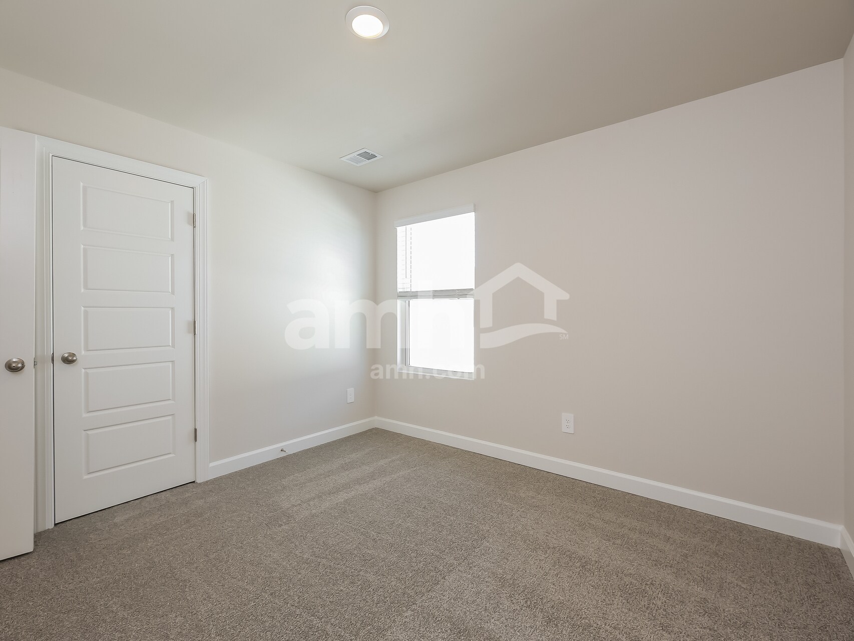 Building Photo - 797 Treeline Rd