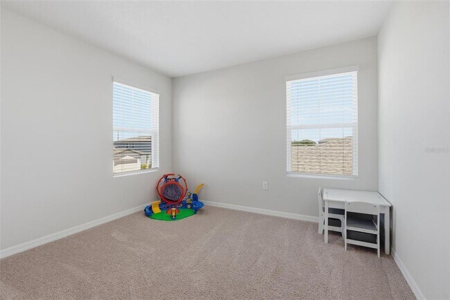 Building Photo - 1330 Current Pl