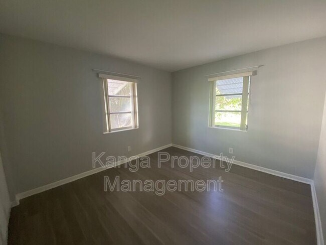 Building Photo - 612 Prosperity Farms Rd