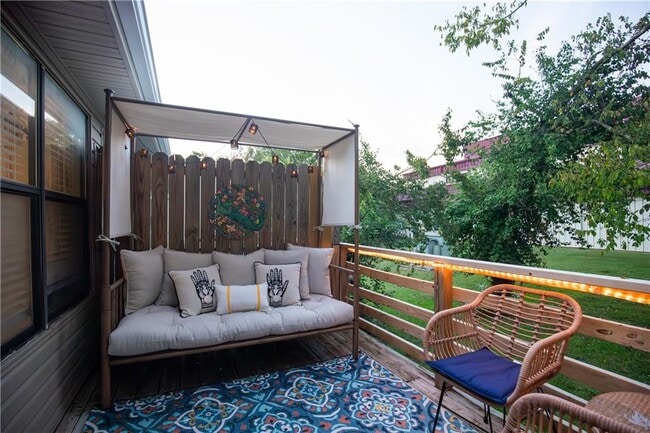 Building Photo - 1960 Wilkins Pl