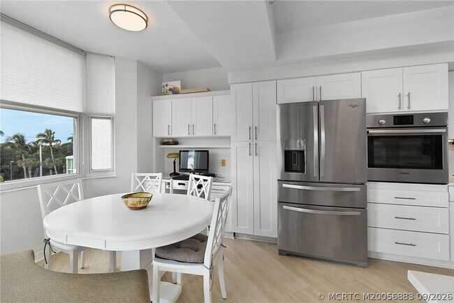 Building Photo - 8600 S Ocean Dr