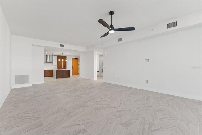 Building Photo - 777 3rd Ave N