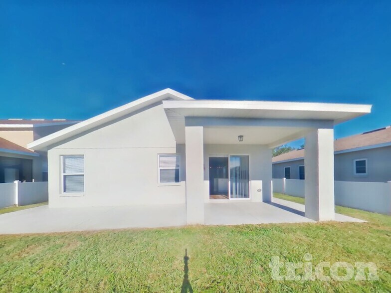 Building Photo - 10123 41st Ct E