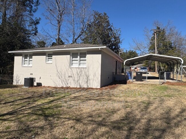 Building Photo - 830 Turner Rd