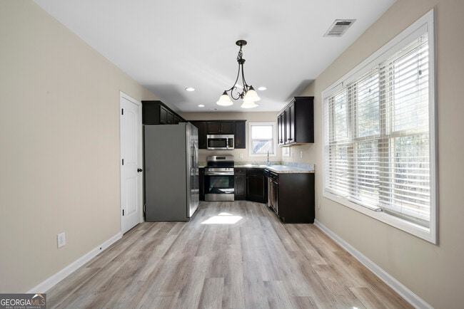 Building Photo - 147 Jackson Farms Dr